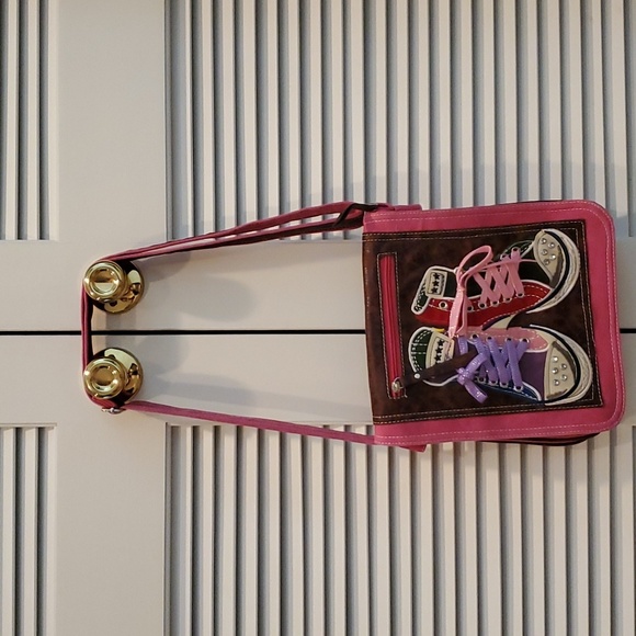 Adorable High Quality Shoelace Purse - Picture 1 of 11